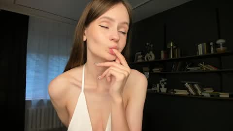 Snapshot of lilkiti chatting on 06.07.26 Kiti online show from 06.07.26