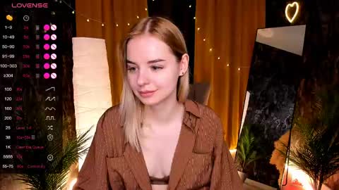 Snapshot of lillian_shine chatting on 04.26.26 Lillian online show from 04.26.26