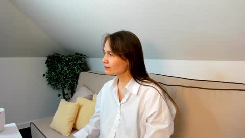 Snapshot of lillian_white1 chatting on 02.27.25 lillian_white1 online show from 02.27.25