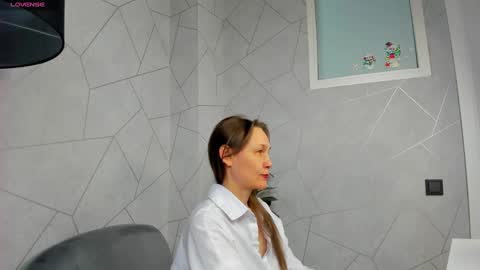 Snapshot of lillian_white1 chatting on 03.11.25 lillian_white1 online show from 03.11.25