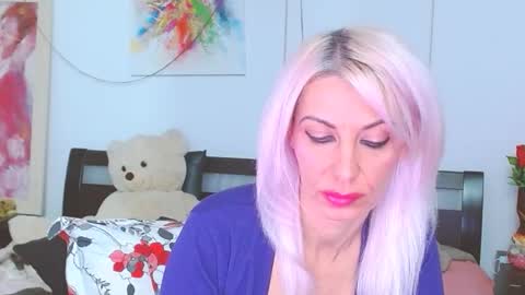 Snapshot of lillianasara chatting on 11.03.25 Lara online show from 11.03.25