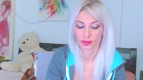 Snapshot of lillianasara chatting on 02.24.26 Lara online show from 02.24.26