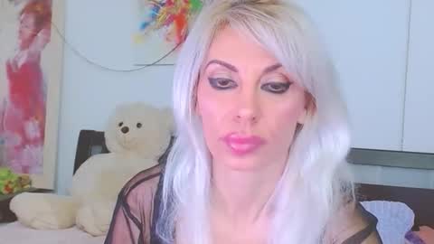 Snapshot of lillianasara chatting on 04.04.26 Lara online show from 04.04.26