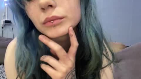Snapshot of lillianhusk chatting on 04.29.26 Amelia online show from 04.29.26