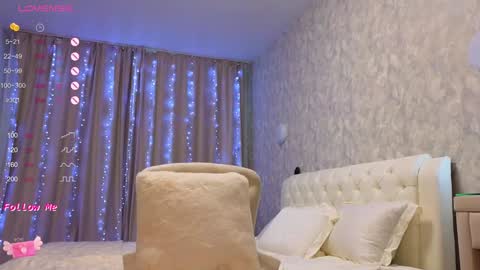 Snapshot of lilliasweety chatting on 02.02.25 Lara Angel online show from 02.02.25