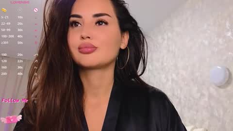 Snapshot of lilliasweety chatting on 10.25.25 Lara Angel online show from 10.25.25