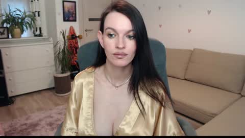 lilliyves online show from 07.06.26