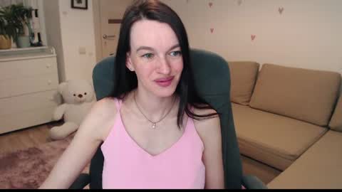 lilliyves online show from 07.18.26