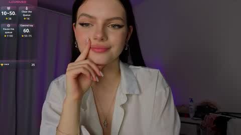 Snapshot of lillly_meow_ chatting on 05.07.26 Lilia online show from 05.07.26