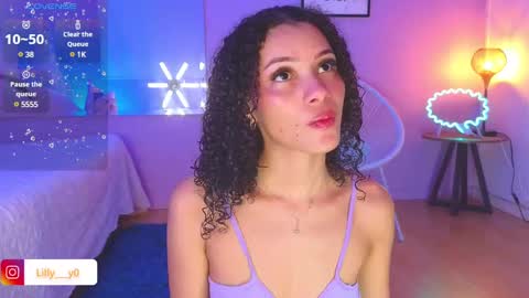 Snapshot of lilly_dollss chatting on 01.24.25 Sofia online show from 01.24.25