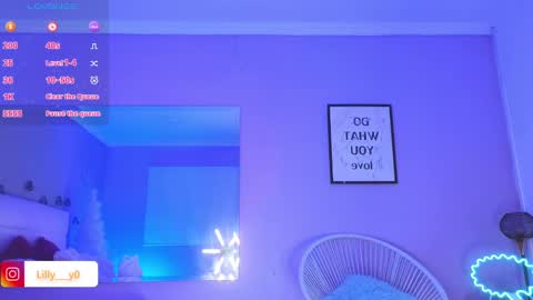 Snapshot of lilly_dollss chatting on 03.09.25 Sofia online show from 03.09.25