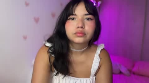 Snapshot of lilly_kinky chatting on 04.22.26 Lilly online show from 04.22.26