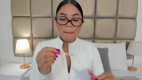 Snapshot of lilly_williamss chatting on 05.27.26 Lilly online show from 05.27.26