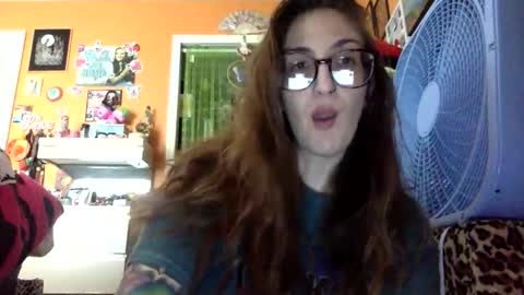 Snapshot of lillylushabae chatting on 04.11.26 hi guys im back on here 3 online show from 04.11.26