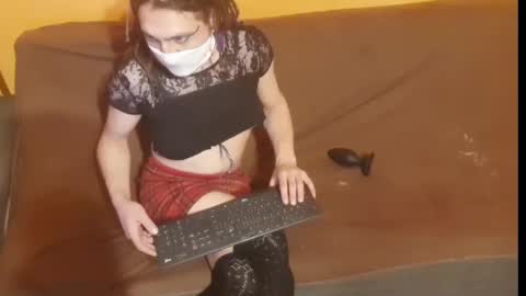 Snapshot of lillysissi chatting on 11.02.25 Lilli Sissy SlutCat online show from 11.02.25