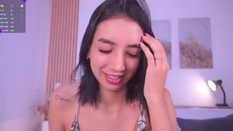 Lilly Thompson  online show from 01.12.25