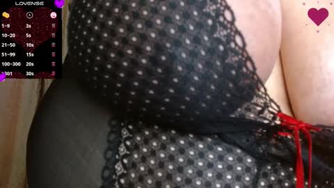 Snapshot of lillytitsxxx chatting on 09.17.25 Lilly online show from 09.17.25