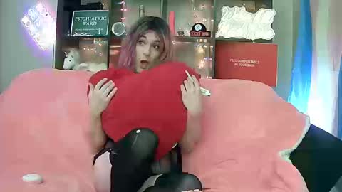 Snapshot of lillyvtrap chatting on 03.20.26 lillyVonT online show from 03.20.26