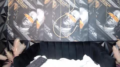 Snapshot of lilmissbaddiexxx chatting on 11.28.25 lilmissbaddiexxx online show from 11.28.25