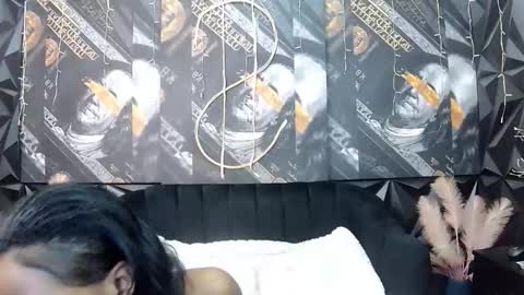 Snapshot of lilmissbaddiexxx chatting on 12.01.25 lilmissbaddiexxx online show from 12.01.25