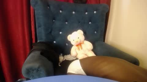 Snapshot of lilmystic_lola chatting on 10.02.25 Chelsea online show from 10.02.25