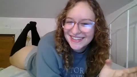 Snapshot of lilpies chatting on 12.19.24 LilPies  online show from 12.19.24