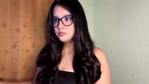 Snapshot of lilprincessxoxo_ chatting on 01.28.25 lilprincessxoxo_ online show from 01.28.25