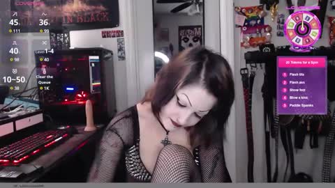 Snapshot of lilsuccubus666 chatting on 01.24.25 Jinx Pierrot online show from 01.24.25