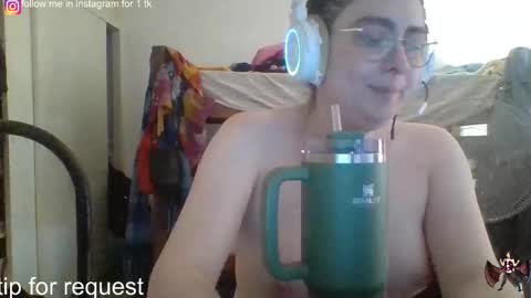 Snapshot of lilsuccubusvicky chatting on 01.30.25 lilsuccubusvicky online show from 01.30.25