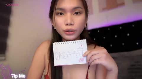 Snapshot of lily_ash chatting on 04.27.26 Lily- DONT FORGET TO FOLLOW ME HERE online show from 04.27.26