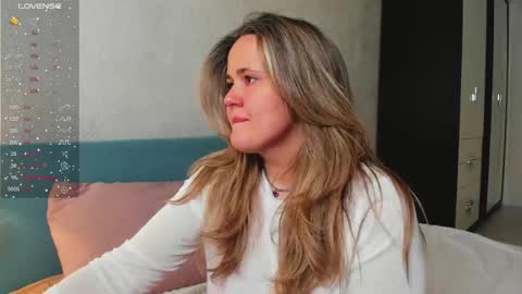 Lily online show from 04.21.26