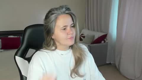 Lily online show from 07.08.26