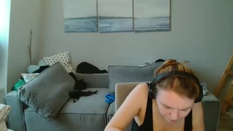 Lily dollyx online show from 11.18.25