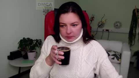 Snapshot of lily_flower7_ chatting on 10.28.25 Lily online show from 10.28.25