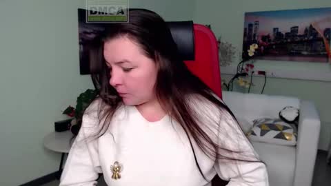 Snapshot of lily_flower7_ chatting on 11.18.25 Lily online show from 11.18.25