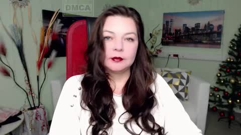 Snapshot of lily_flower7_ chatting on 12.18.25 Lily online show from 12.18.25