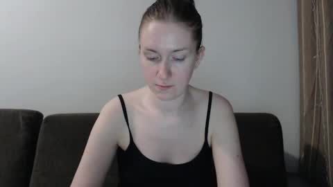 lily_love_x online show from 06.10.26