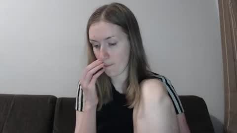 lily_love_x online show from 07.10.26