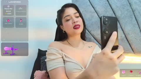 LILY MEGHAN online show from 06.04.26