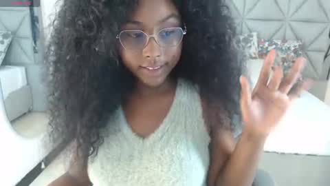 lily_mendoza online show from 06.11.26