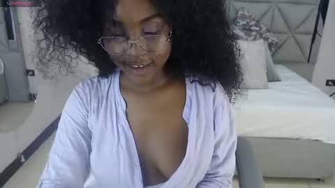 lily_mendoza online show from 06.12.26