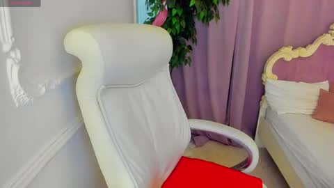 Lily online show from 04.25.26