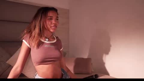 Lily Miiller online show from 06.01.26