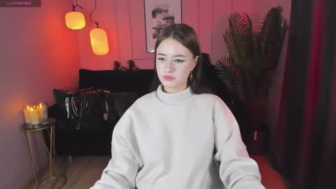 Snapshot of lily_moonlight chatting on 12.20.24 Lily online show from 12.20.24