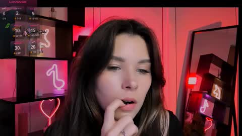 Lily online show from 11.16.25