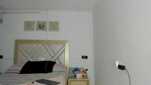 lily_noir_ online show from 04.02.26