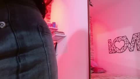 Lily  online show from 04.30.26
