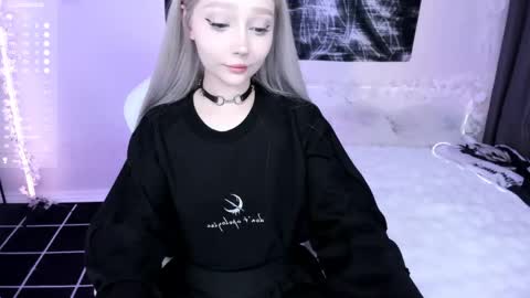 Lily online show from 05.19.26
