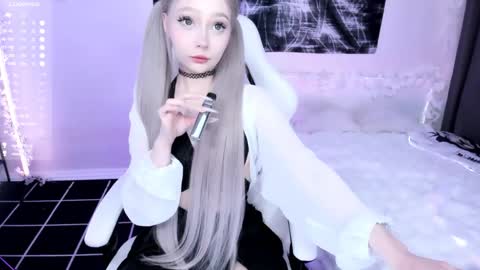 Lily online show from 05.23.26