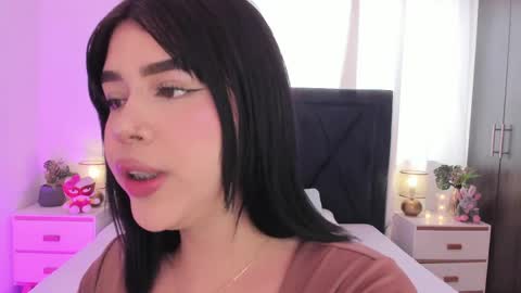 LilyWoodz online show from 04.04.26